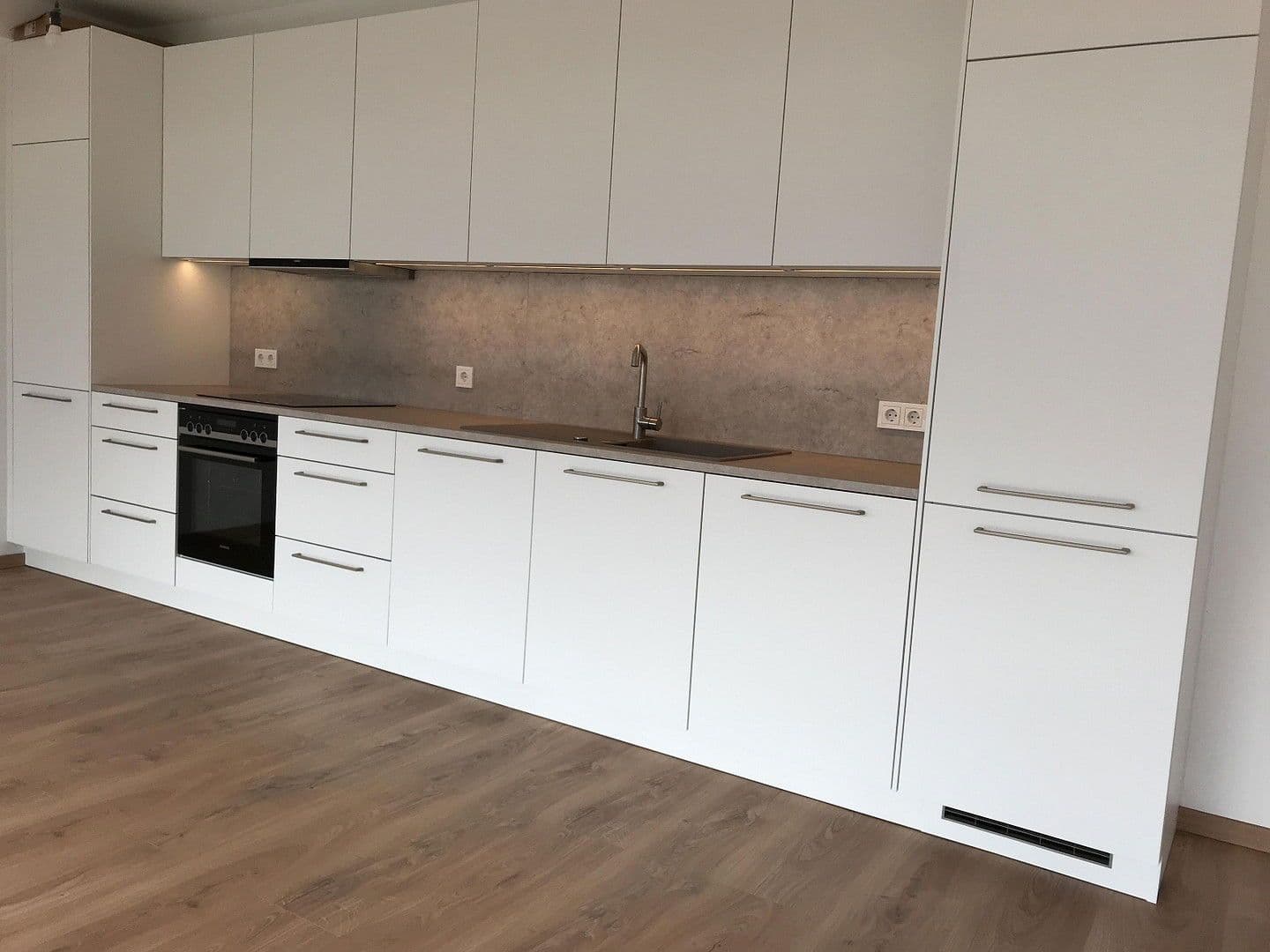 Pronájem bytu 4+1 173 m², Sindelfingen, Bádensko-Württembersko Pronájem bytu 4+1 173 m², Sindelfingen, Bádensko-Württembersko