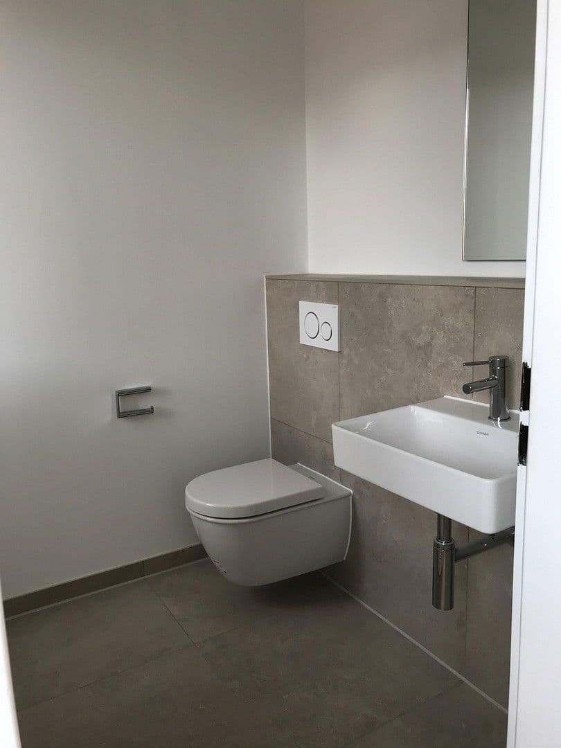 Pronájem bytu 4+1 173 m², Sindelfingen, Bádensko-Württembersko Pronájem bytu 4+1 173 m², Sindelfingen, Bádensko-Württembersko