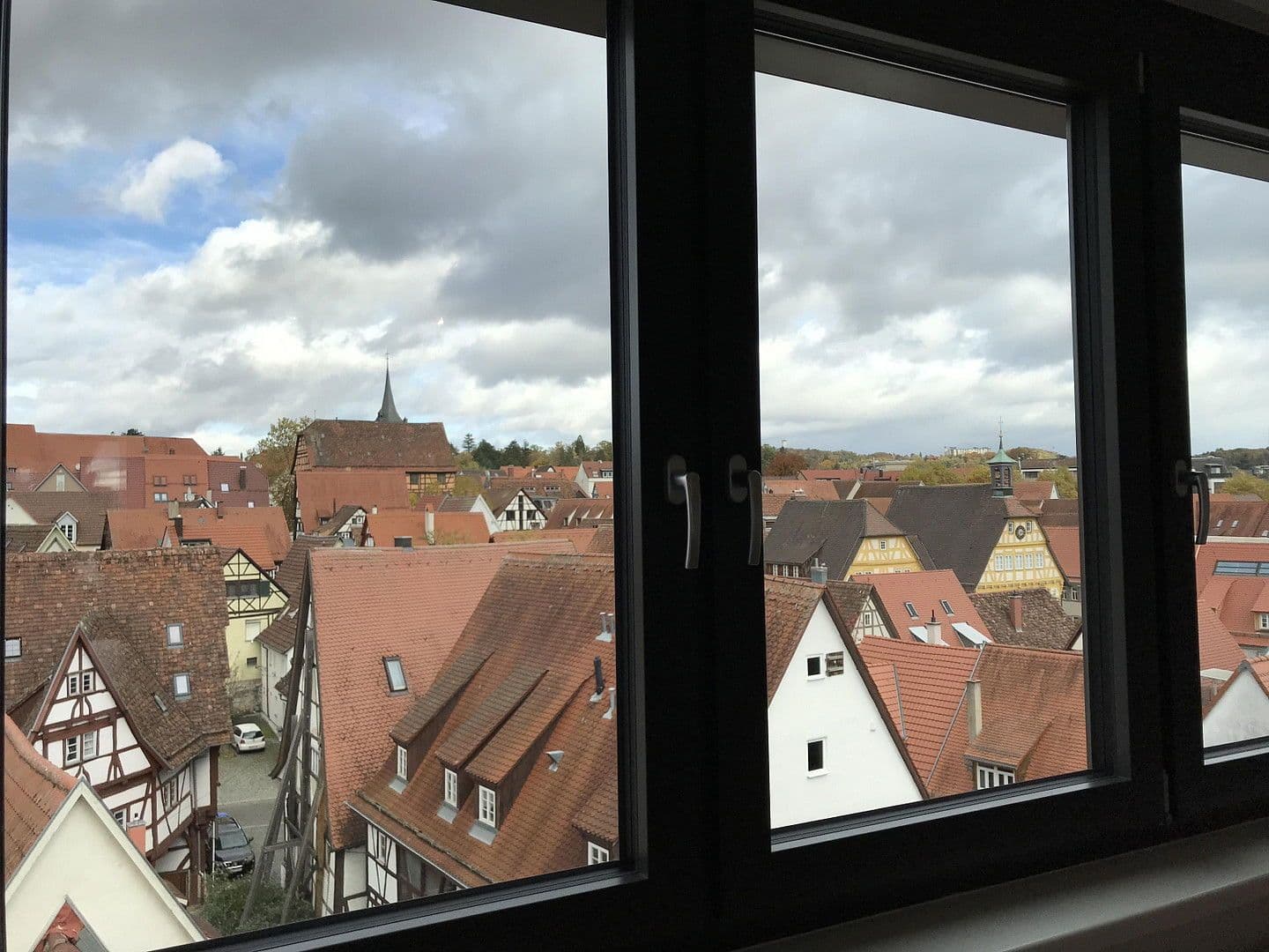 Pronájem bytu 4+1 173 m², Sindelfingen, Bádensko-Württembersko Pronájem bytu 4+1 173 m², Sindelfingen, Bádensko-Württembersko