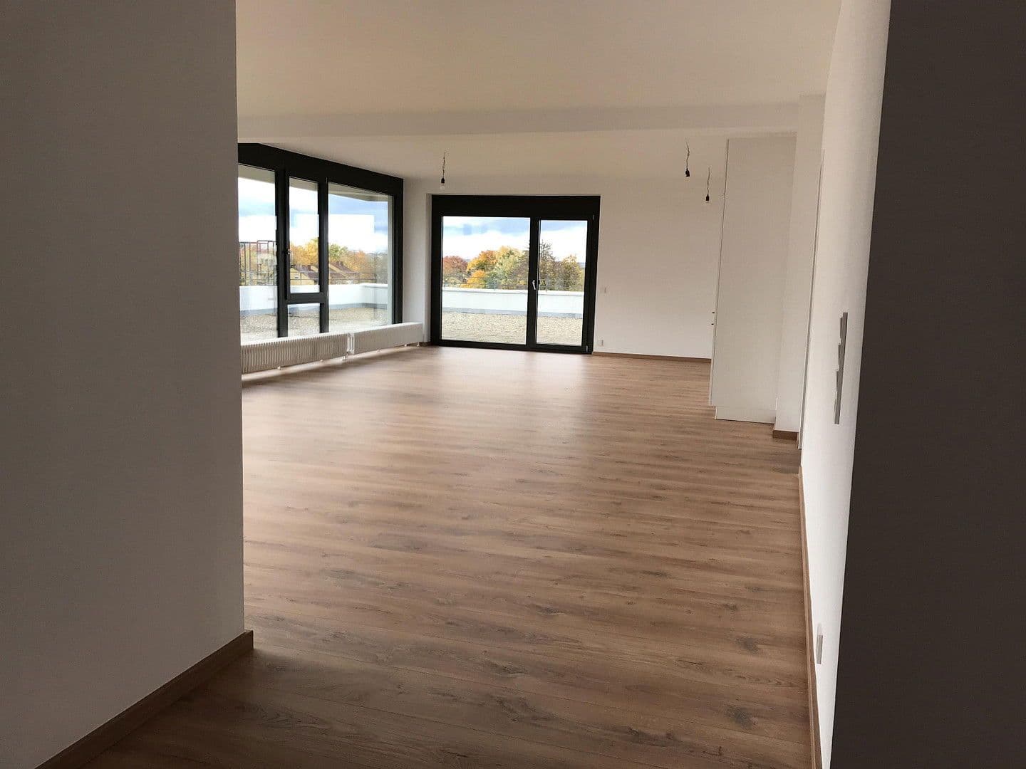 Pronájem bytu 4+1 173 m², Sindelfingen, Bádensko-Württembersko Pronájem bytu 4+1 173 m², Sindelfingen, Bádensko-Württembersko