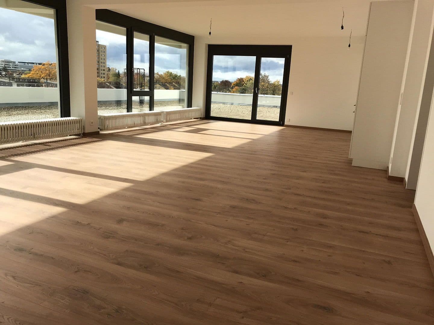 Pronájem bytu 4+1 173 m², Sindelfingen, Bádensko-Württembersko Pronájem bytu 4+1 173 m², Sindelfingen, Bádensko-Württembersko