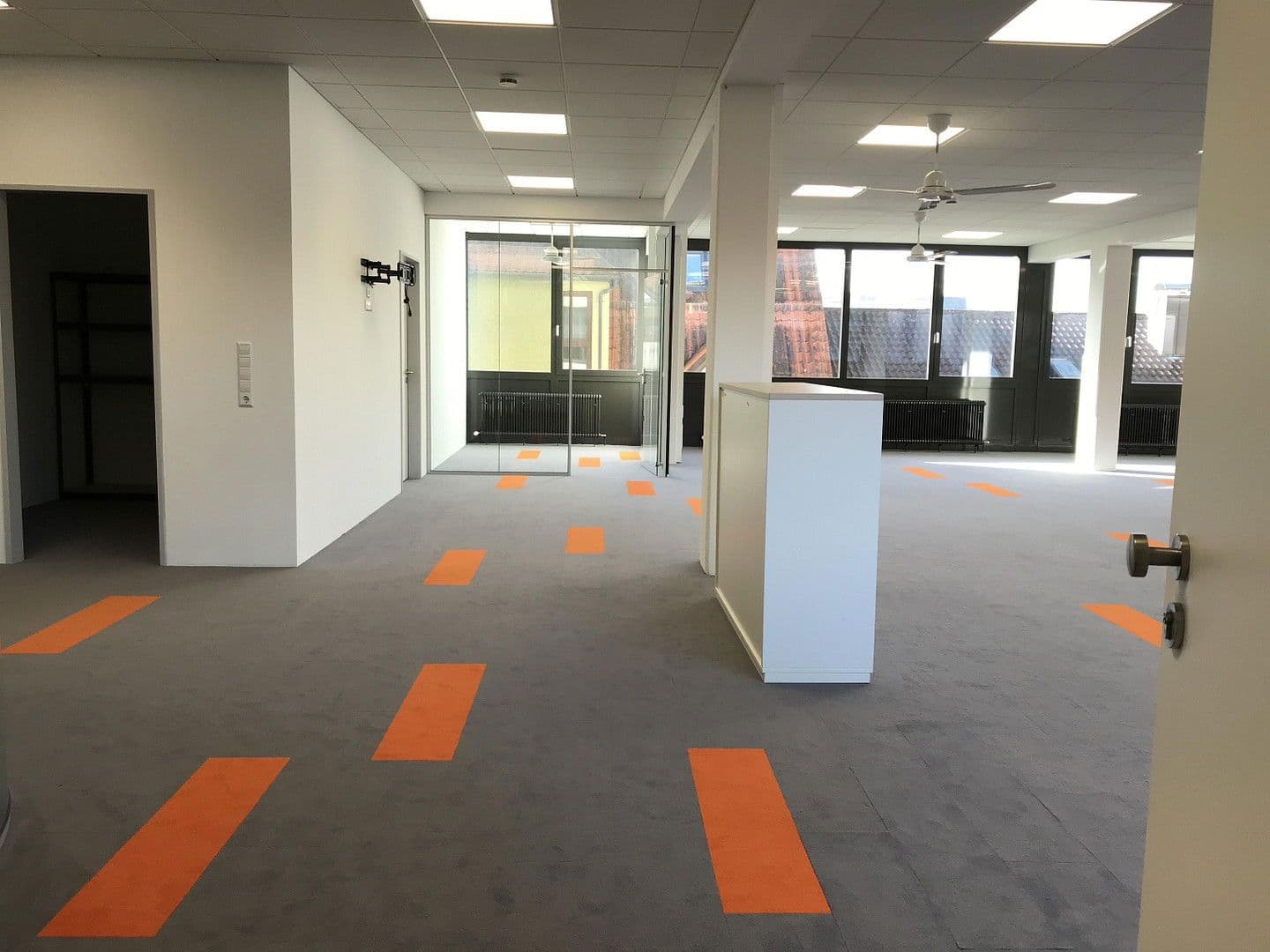 Pronájem kanceláře 472 m², Sindelfingen, Bádensko-Württembersko Pronájem kanceláře 472 m², Sindelfingen, Bádensko-Württembersko