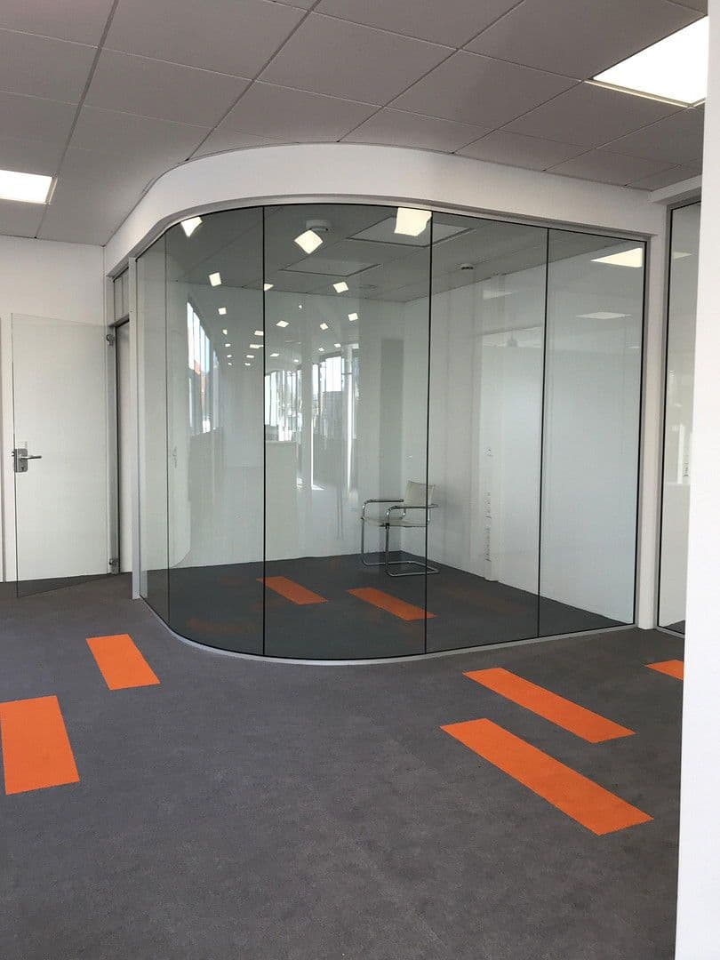 Pronájem kanceláře 472 m², Sindelfingen, Bádensko-Württembersko Pronájem kanceláře 472 m², Sindelfingen, Bádensko-Württembersko