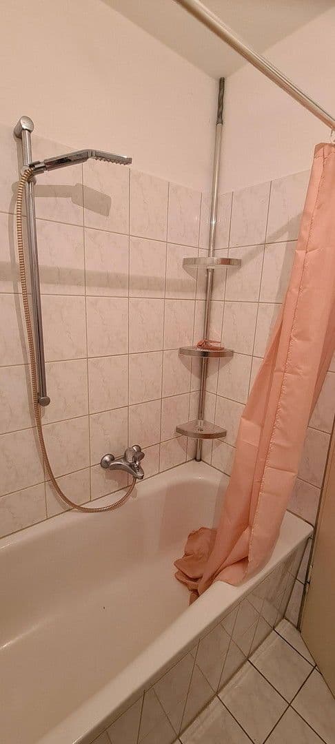 Pronájem bytu 1+kk 43 m², Sonnenhofstrasse 6, Königstein im Taunus, Hessen Pronájem bytu 1+kk 43 m², Sonnenhofstrasse 6, Königstein im Taunus, Hessen