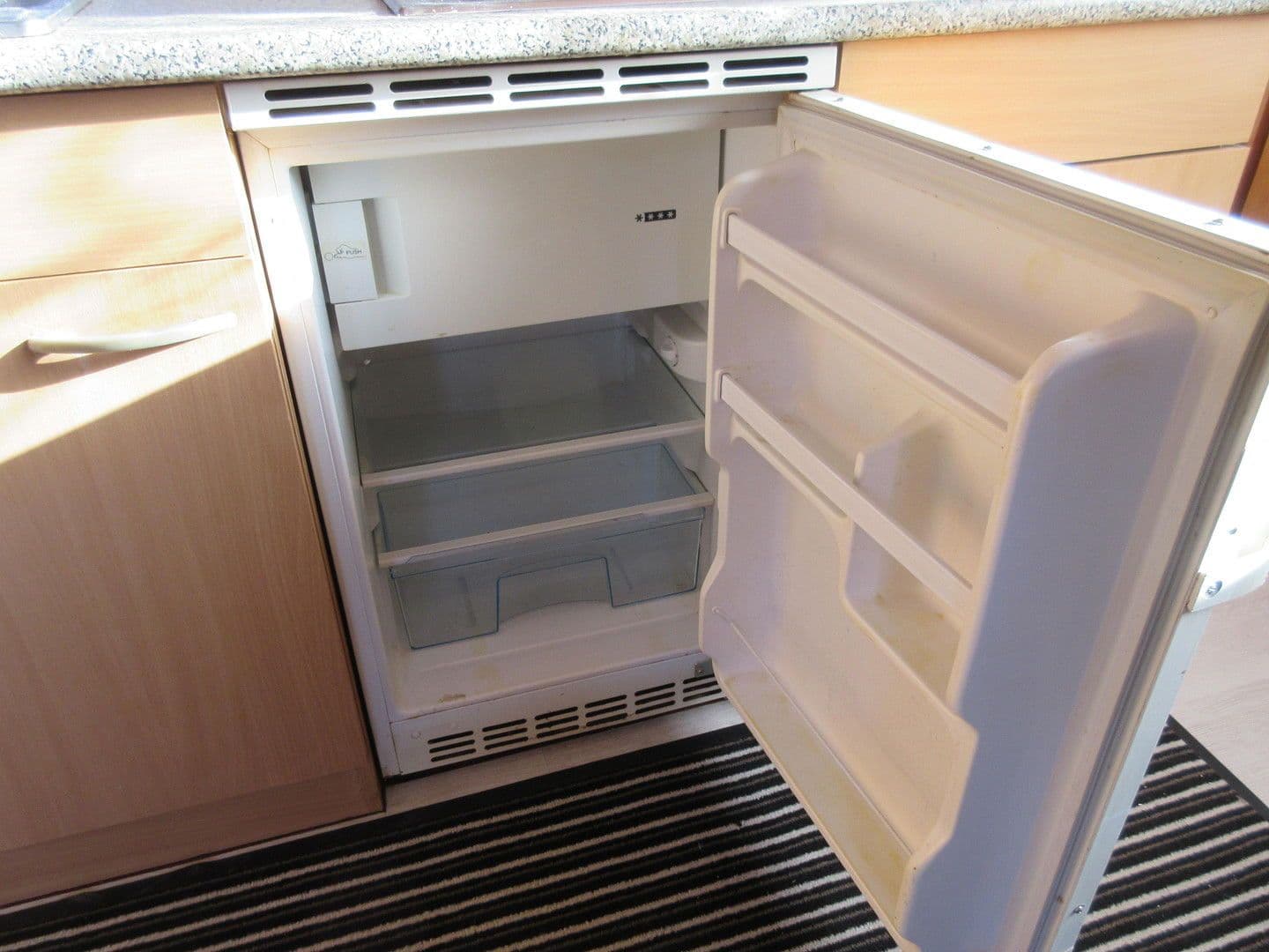 Pronájem bytu 1+1 15 m², Gaustraße 49, Selzen, Porýní-Falc Pronájem bytu 1+1 15 m², Gaustraße 49, Selzen, Porýní-Falc