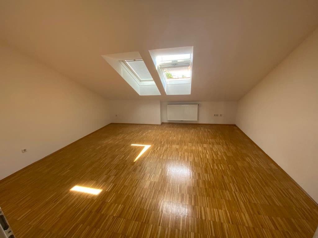 Pronájem bytu 3+1 138 m², Beethovenstraße 24/8, Graz, Štýrsko Pronájem bytu 3+1 138 m², Beethovenstraße 24/8, Graz, Štýrsko