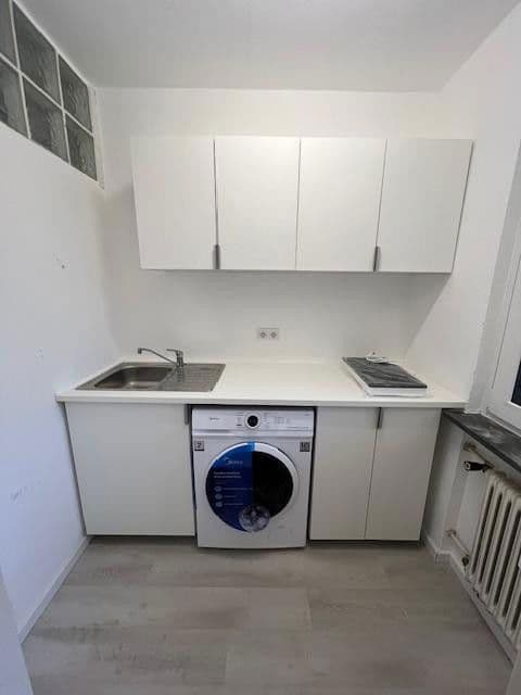 Pronájem bytu 1+1 33 m², Gernsbacherstr. 88, Bad Herrenalb, Bádensko-Württembersko Pronájem bytu 1+1 33 m², Gernsbacherstr. 88, Bad Herrenalb, Bádensko-Württembersko