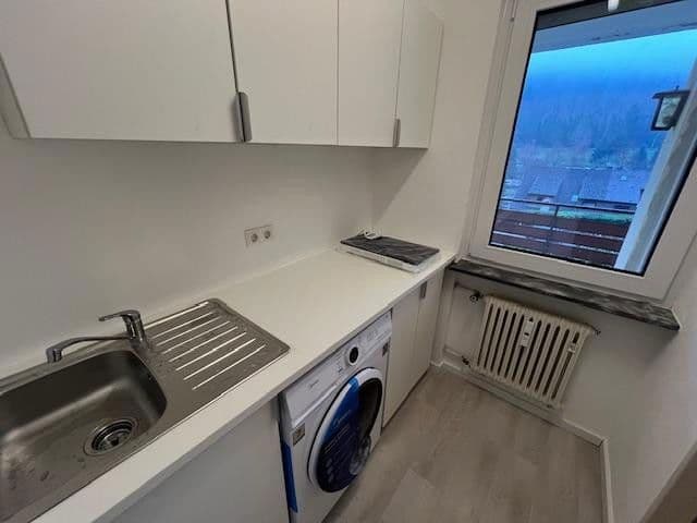 Pronájem bytu 1+1 33 m², Gernsbacherstr. 88, Bad Herrenalb, Bádensko-Württembersko Pronájem bytu 1+1 33 m², Gernsbacherstr. 88, Bad Herrenalb, Bádensko-Württembersko