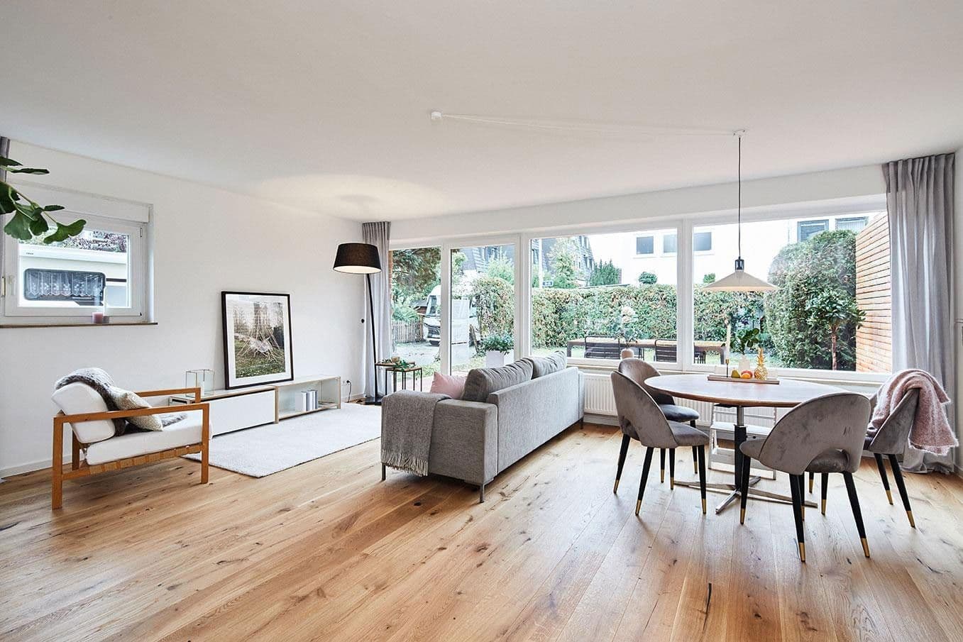 Prodej domu 130 m², pozemek 208 m², Erlangen, Bavorsko Prodej domu 130 m², pozemek 208 m², Erlangen, Bavorsko