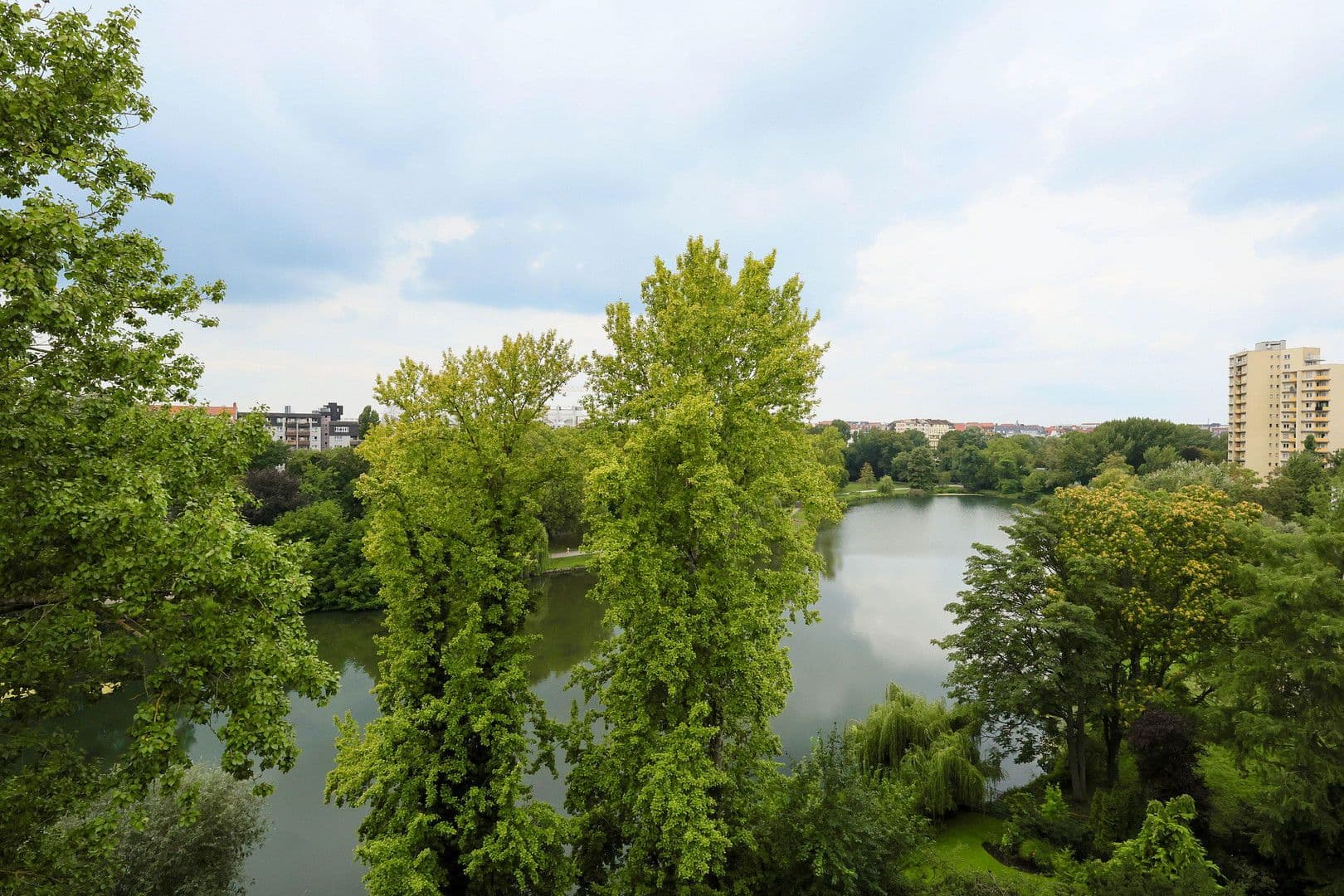 Pronájem bytu 4+1 256 m², Berlin, Berlín Pronájem bytu 4+1 256 m², Berlin, Berlín