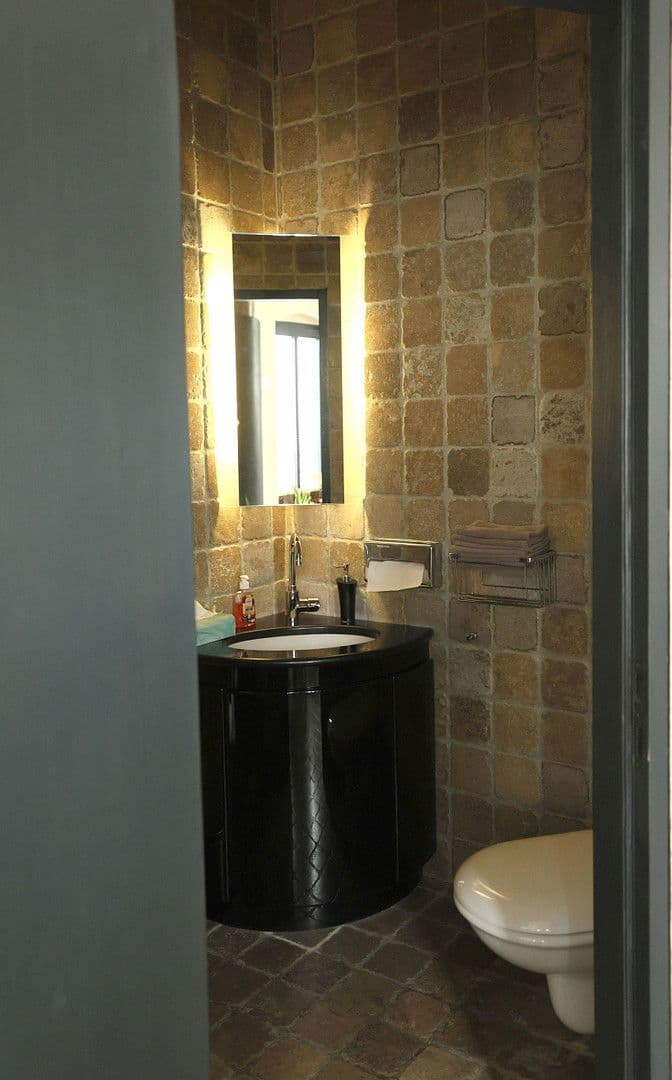 Pronájem bytu 4+1 256 m², Berlin, Berlín Pronájem bytu 4+1 256 m², Berlin, Berlín