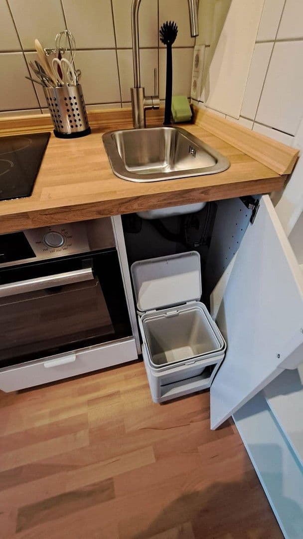 Pronájem bytu 1+kk 32 m², Revalerstr. 0, München, Bavorsko Pronájem bytu 1+kk 32 m², Revalerstr. 0, München, Bavorsko