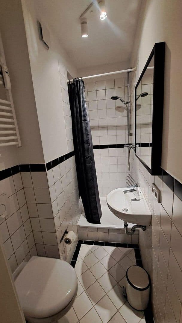 Pronájem bytu 1+kk 32 m², Revalerstr. 0, München, Bavorsko Pronájem bytu 1+kk 32 m², Revalerstr. 0, München, Bavorsko