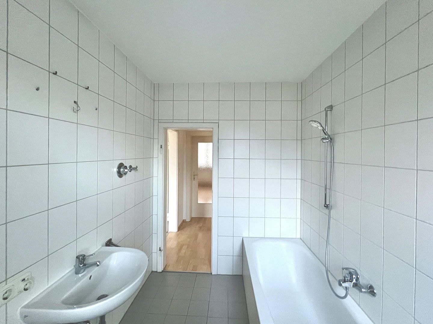 Pronájem bytu 3+1 82 m², Marktlerstrasse 60, Burghausen, Bavorsko Pronájem bytu 3+1 82 m², Marktlerstrasse 60, Burghausen, Bavorsko