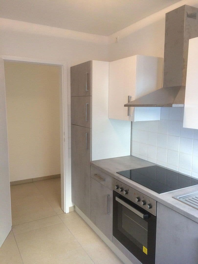 Pronájem bytu 1+1 35 m², Stuttgart-Kaltental, Bádensko-Württembersko Pronájem bytu 1+1 35 m², Stuttgart-Kaltental, Bádensko-Württembersko