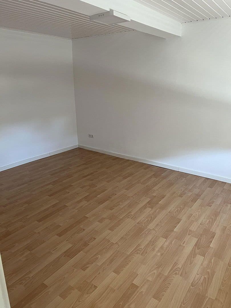 Prodej domu 132 m², pozemek 470 m², Rodenbach, Porýní-Falc Prodej domu 132 m², pozemek 470 m², Rodenbach, Porýní-Falc