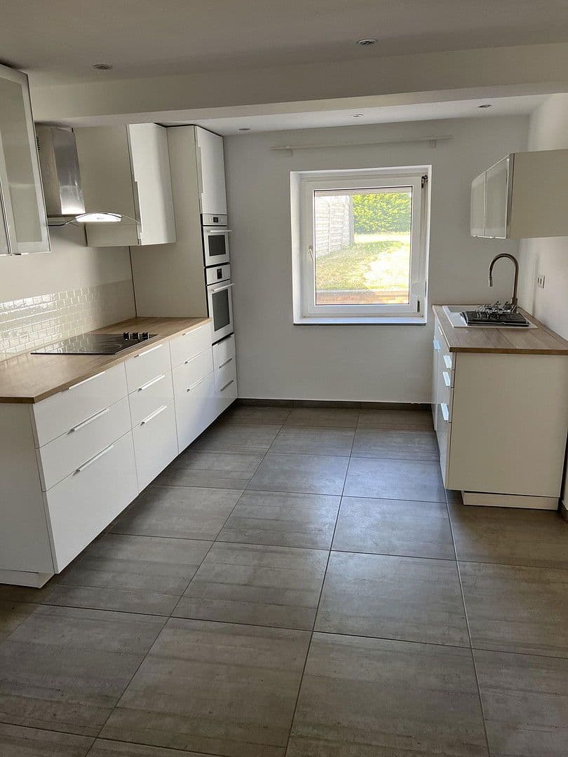 Prodej domu 132 m², pozemek 470 m², Rodenbach, Porýní-Falc Prodej domu 132 m², pozemek 470 m², Rodenbach, Porýní-Falc