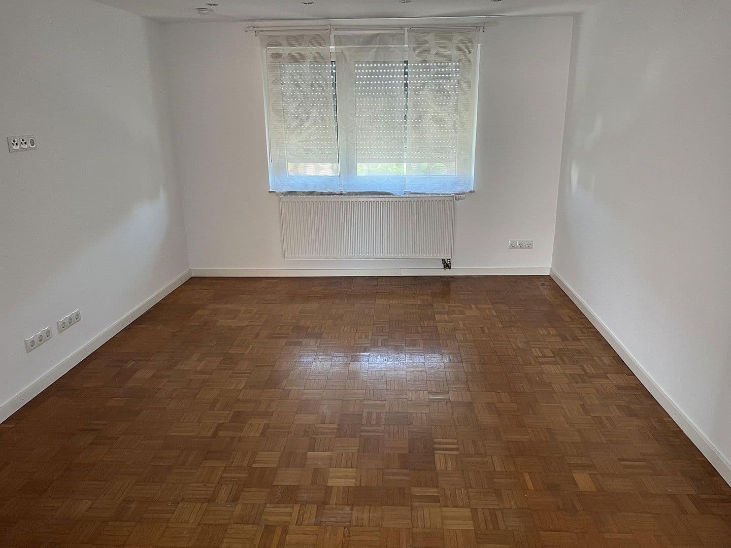 Prodej domu 132 m², pozemek 470 m², Rodenbach, Porýní-Falc Prodej domu 132 m², pozemek 470 m², Rodenbach, Porýní-Falc