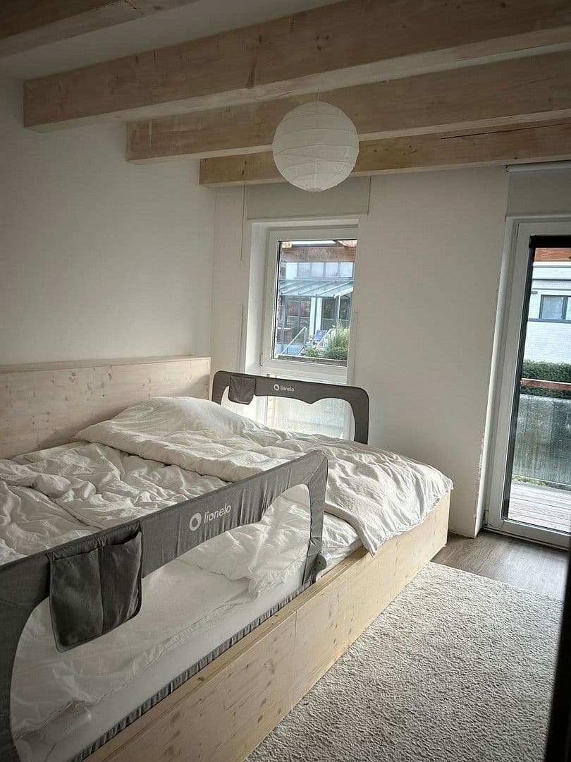 Pronájem bytu 4+1 125 m², Zur Alten Fähre 15, Šlesvik, Šlesvicko-Holštýnsko Pronájem bytu 4+1 125 m², Zur Alten Fähre 15, Šlesvik, Šlesvicko-Holštýnsko