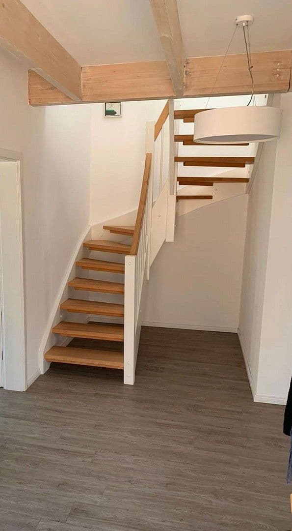 Pronájem bytu 4+1 125 m², Zur Alten Fähre 15, Šlesvik, Šlesvicko-Holštýnsko Pronájem bytu 4+1 125 m², Zur Alten Fähre 15, Šlesvik, Šlesvicko-Holštýnsko