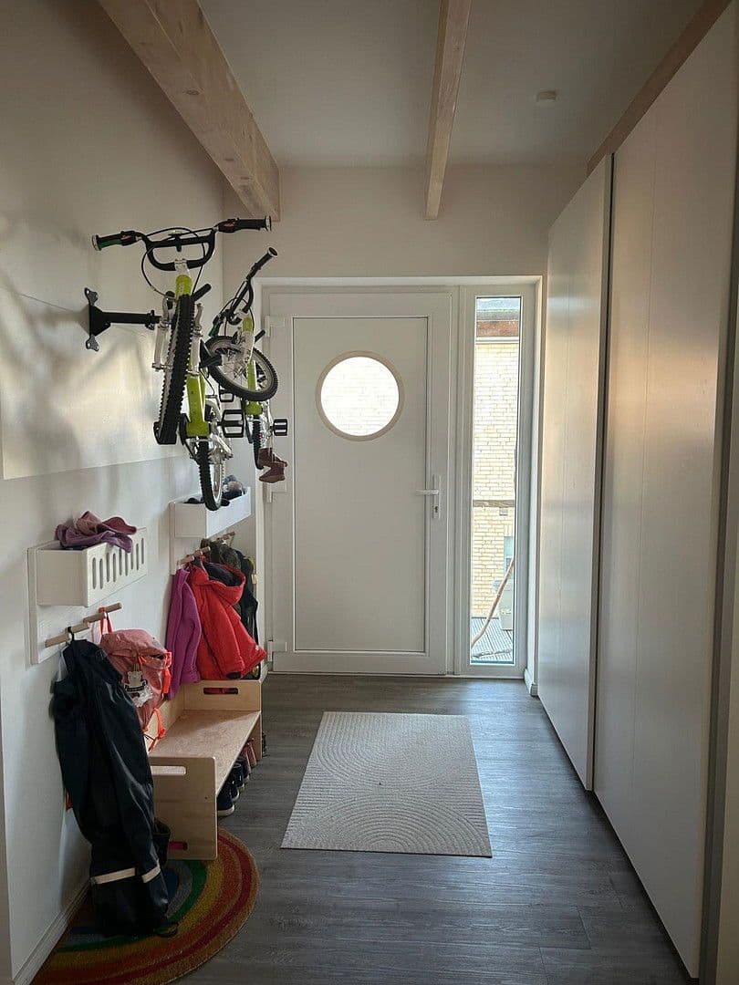 Pronájem bytu 4+1 125 m², Zur Alten Fähre 15, Šlesvik, Šlesvicko-Holštýnsko Pronájem bytu 4+1 125 m², Zur Alten Fähre 15, Šlesvik, Šlesvicko-Holštýnsko