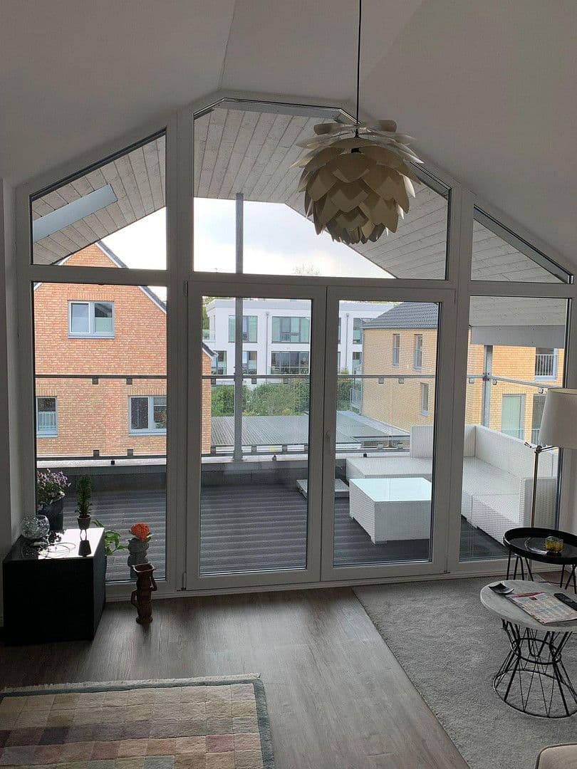 Pronájem bytu 4+1 125 m², Zur Alten Fähre 15, Šlesvik, Šlesvicko-Holštýnsko Pronájem bytu 4+1 125 m², Zur Alten Fähre 15, Šlesvik, Šlesvicko-Holštýnsko