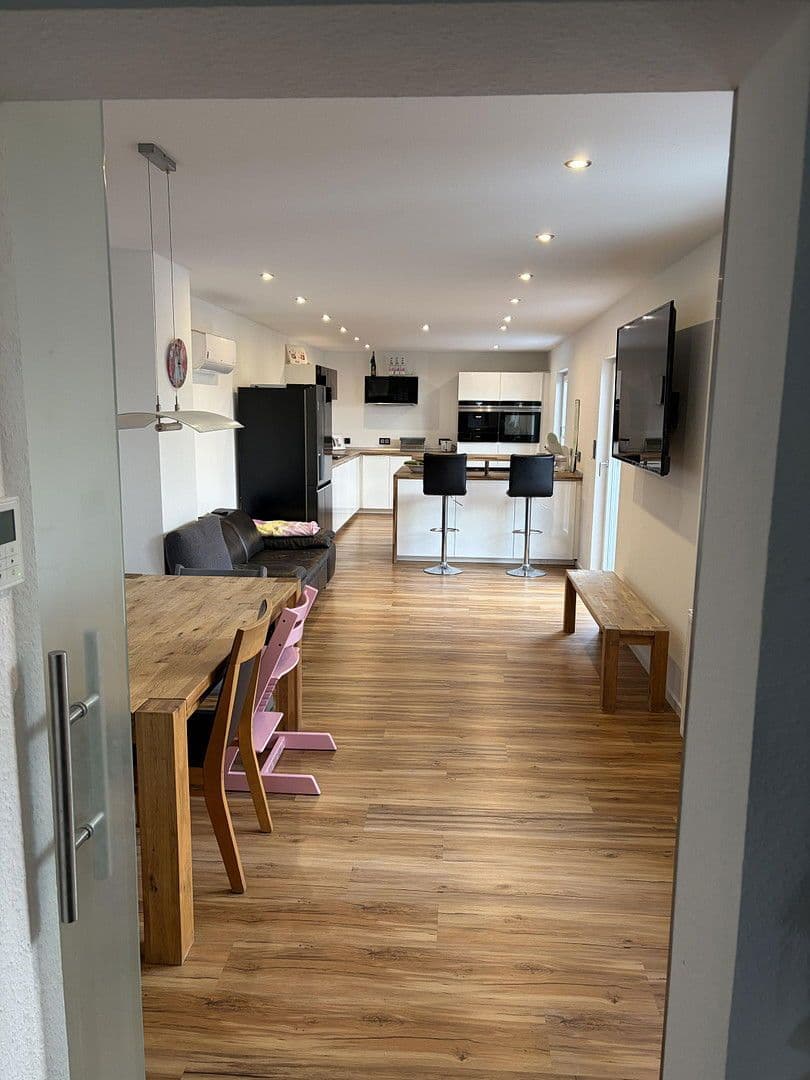 Prodej domu 191 m², pozemek 292 m², Mühltal, Hessen Prodej domu 191 m², pozemek 292 m², Mühltal, Hessen