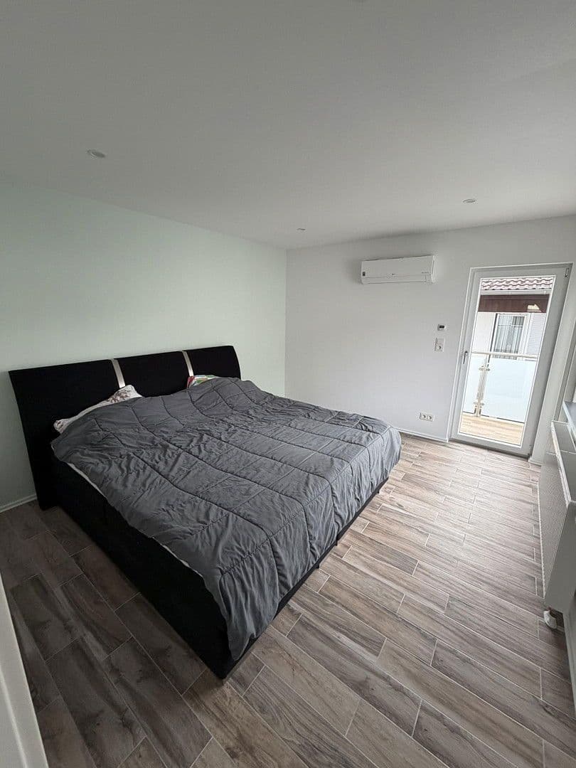 Prodej domu 191 m², pozemek 292 m², Mühltal, Hessen Prodej domu 191 m², pozemek 292 m², Mühltal, Hessen