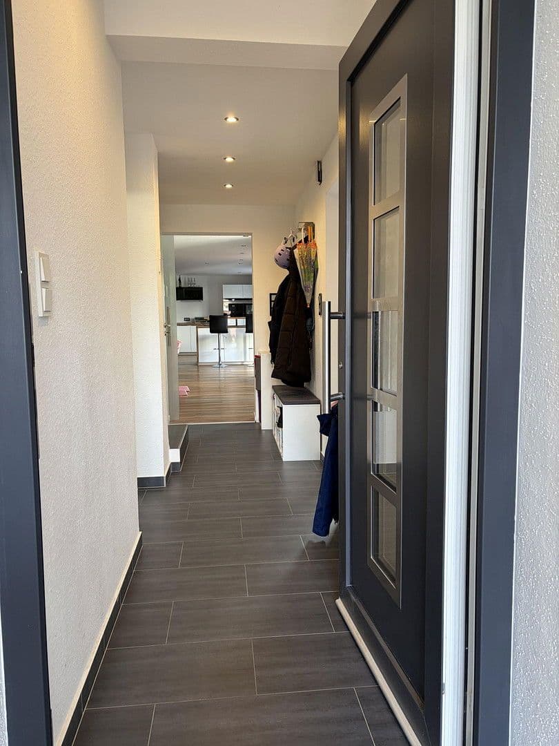 Prodej domu 191 m², pozemek 292 m², Mühltal, Hessen Prodej domu 191 m², pozemek 292 m², Mühltal, Hessen