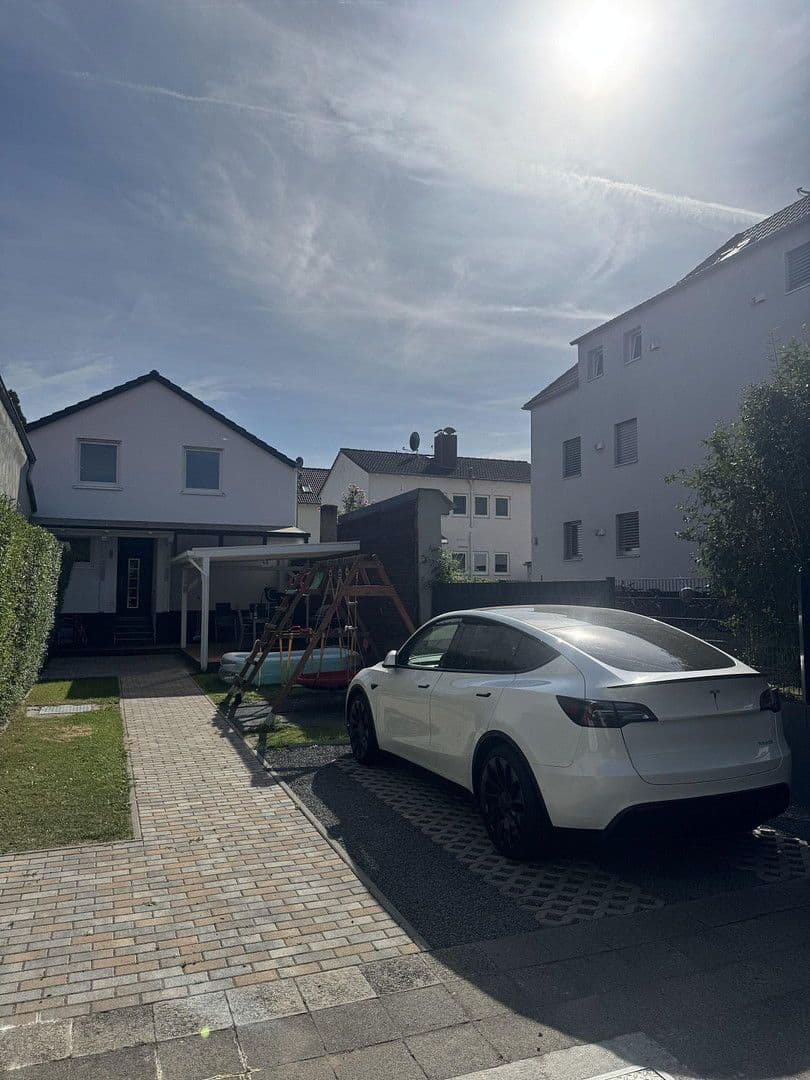 Prodej domu 191 m², pozemek 292 m², Mühltal, Hessen Prodej domu 191 m², pozemek 292 m², Mühltal, Hessen