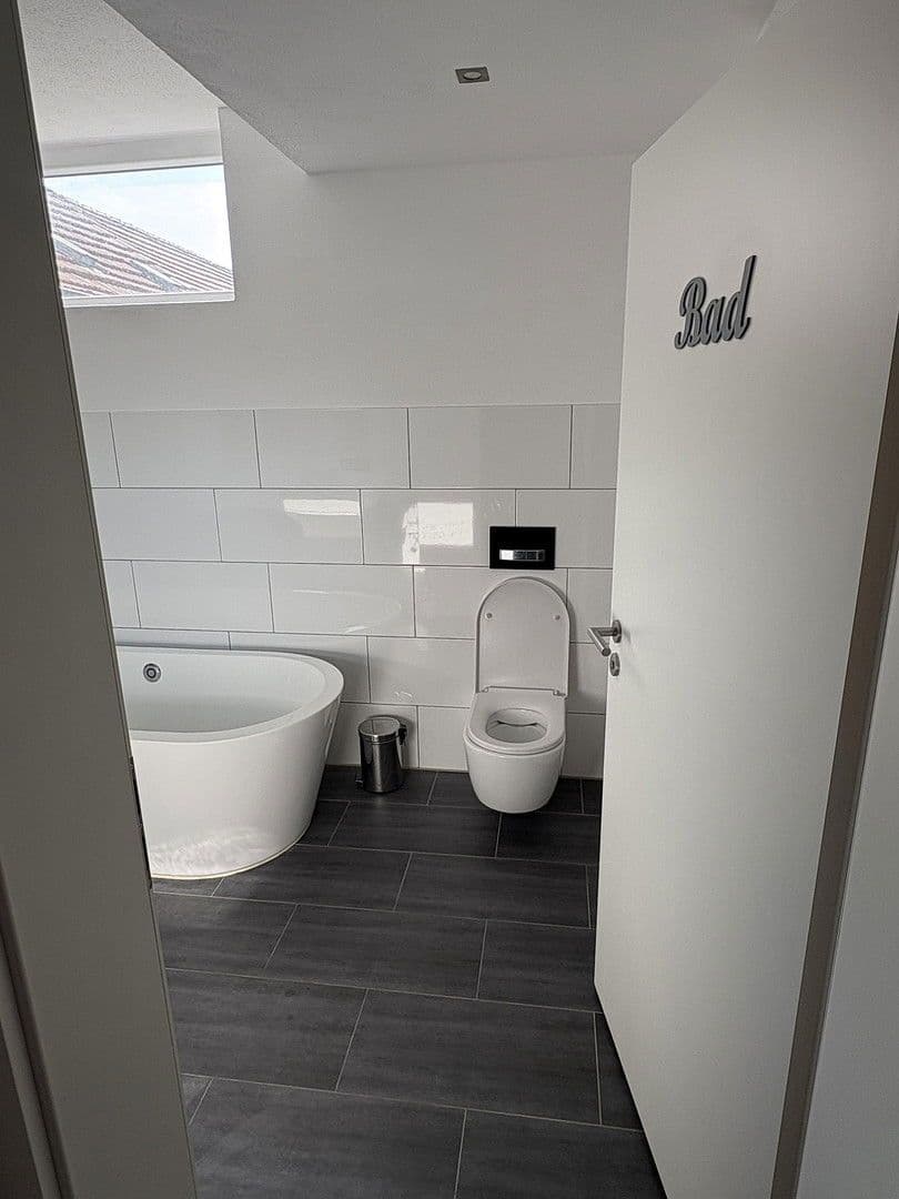 Prodej domu 191 m², pozemek 292 m², Mühltal, Hessen Prodej domu 191 m², pozemek 292 m², Mühltal, Hessen