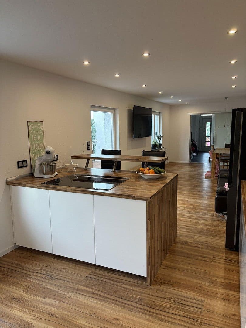 Prodej domu 191 m², pozemek 292 m², Mühltal, Hessen Prodej domu 191 m², pozemek 292 m², Mühltal, Hessen