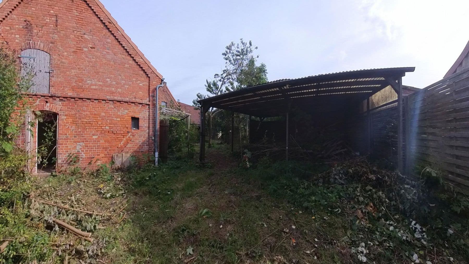Prodej domu 240 m², pozemek 1.218 m², Poststr.10, Siedenbollentin, Mecklenburg-Vorpommern Prodej domu 240 m², pozemek 1.218 m², Poststr.10, Siedenbollentin, Mecklenburg-Vorpommern