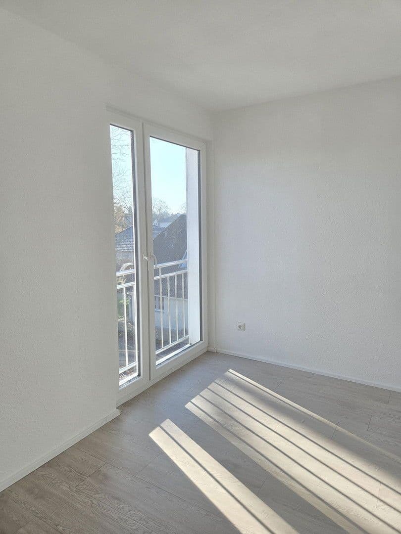 Pronájem bytu 2+1 34 m², Bruchmühler Str. 77, Fredersdorf-Vogelsdorf, Braniborsko Pronájem bytu 2+1 34 m², Bruchmühler Str. 77, Fredersdorf-Vogelsdorf, Braniborsko