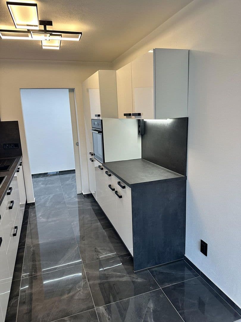 Pronájem bytu 2+kk 67 m², Wölfelstraße 18, Bayreuth, Bavorsko Pronájem bytu 2+kk 67 m², Wölfelstraße 18, Bayreuth, Bavorsko