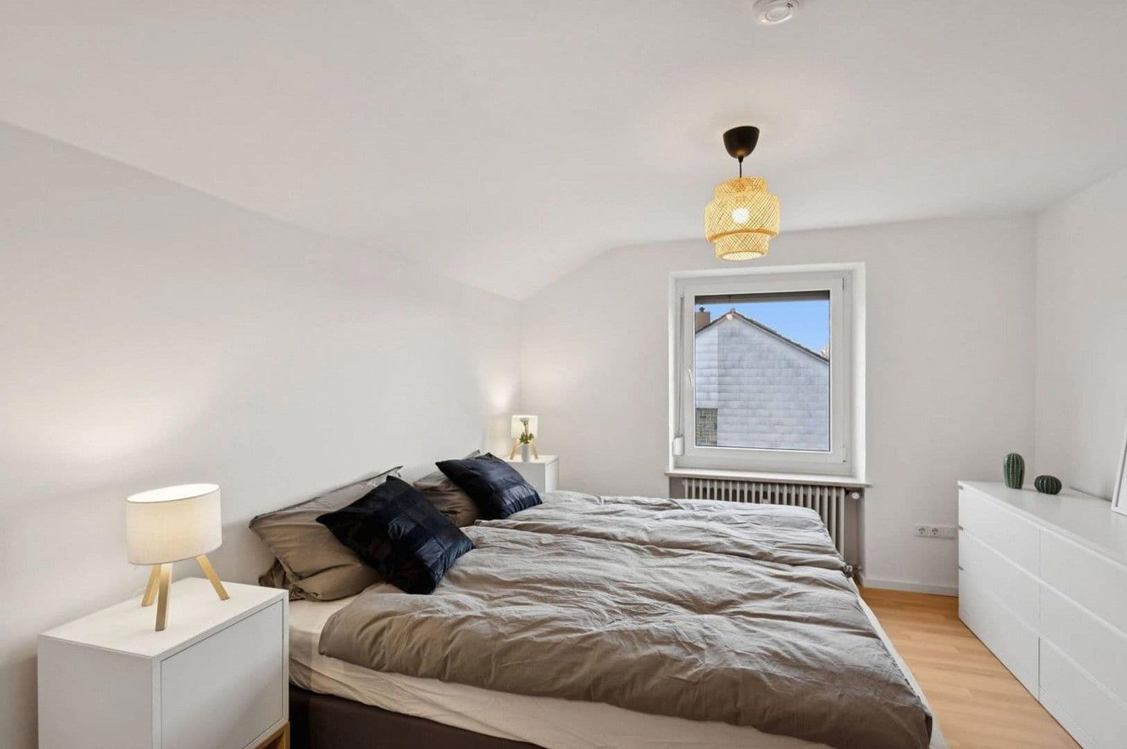 Pronájem bytu 3+1 50 m², Elbogenerstr. 7, Dachau, Bavorsko Pronájem bytu 3+1 50 m², Elbogenerstr. 7, Dachau, Bavorsko