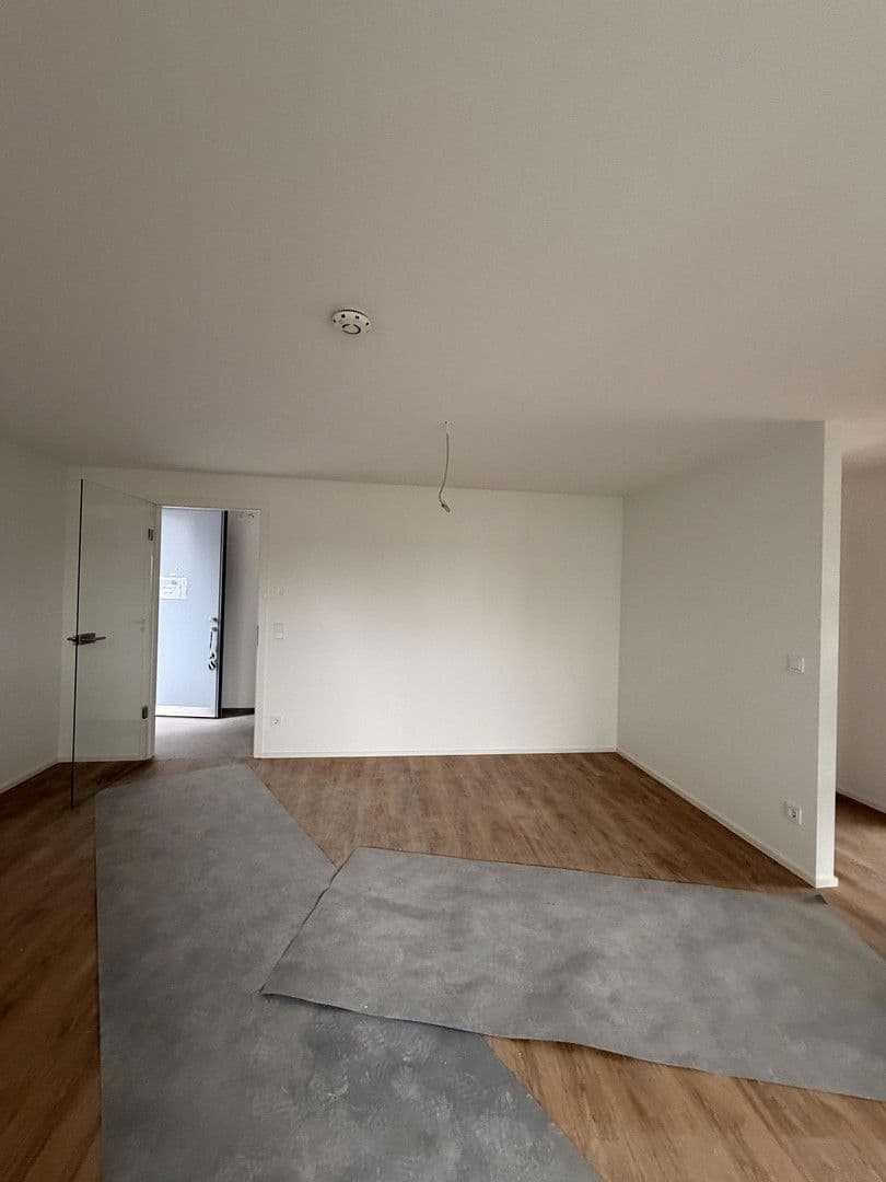 Pronájem bytu 3+1 67 m², Karl-Bergmüller-Str. 1, Bretzfeld, Bádensko-Württembersko Pronájem bytu 3+1 67 m², Karl-Bergmüller-Str. 1, Bretzfeld, Bádensko-Württembersko
