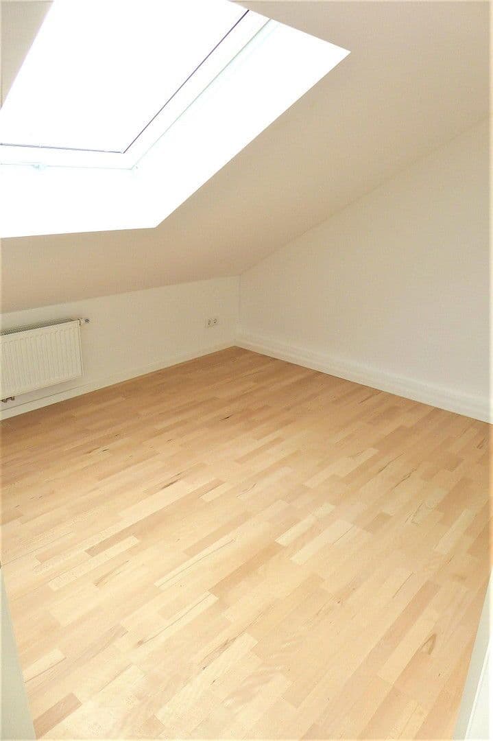 Pronájem bytu 3+1 86 m², Schweppermannstr.0, Nürnberg, Bavorsko Pronájem bytu 3+1 86 m², Schweppermannstr.0, Nürnberg, Bavorsko