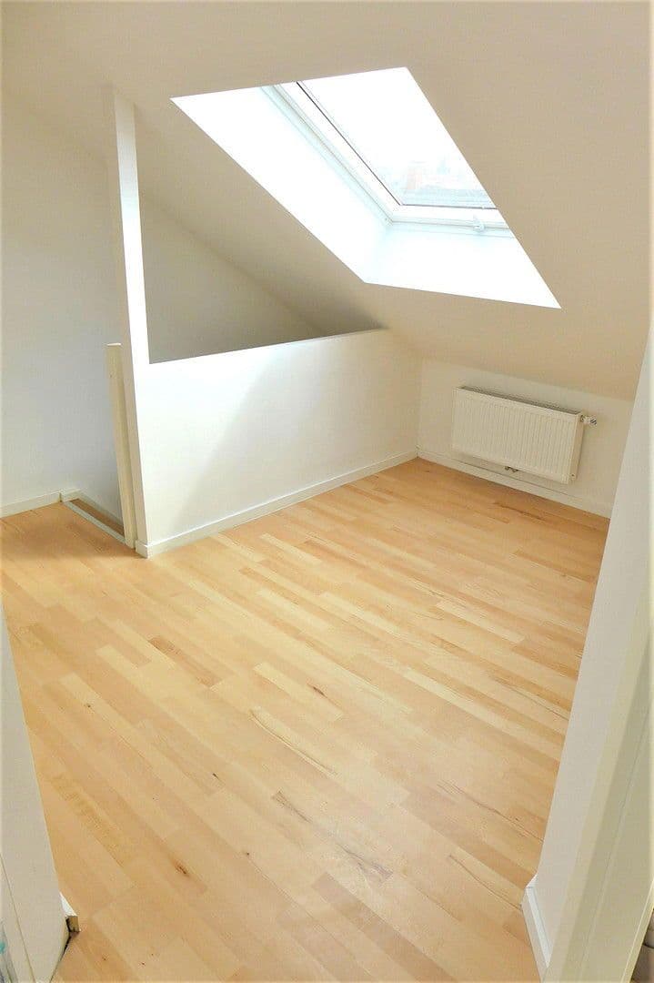 Pronájem bytu 3+1 86 m², Schweppermannstr.0, Nürnberg, Bavorsko Pronájem bytu 3+1 86 m², Schweppermannstr.0, Nürnberg, Bavorsko