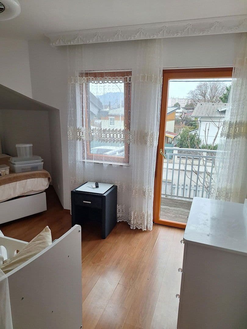 Prodej domu 110 m², pozemek 383 m², Winkeläckerstraße 14, Wien,Floridsdorf, Wien Prodej domu 110 m², pozemek 383 m², Winkeläckerstraße 14, Wien,Floridsdorf, Wien