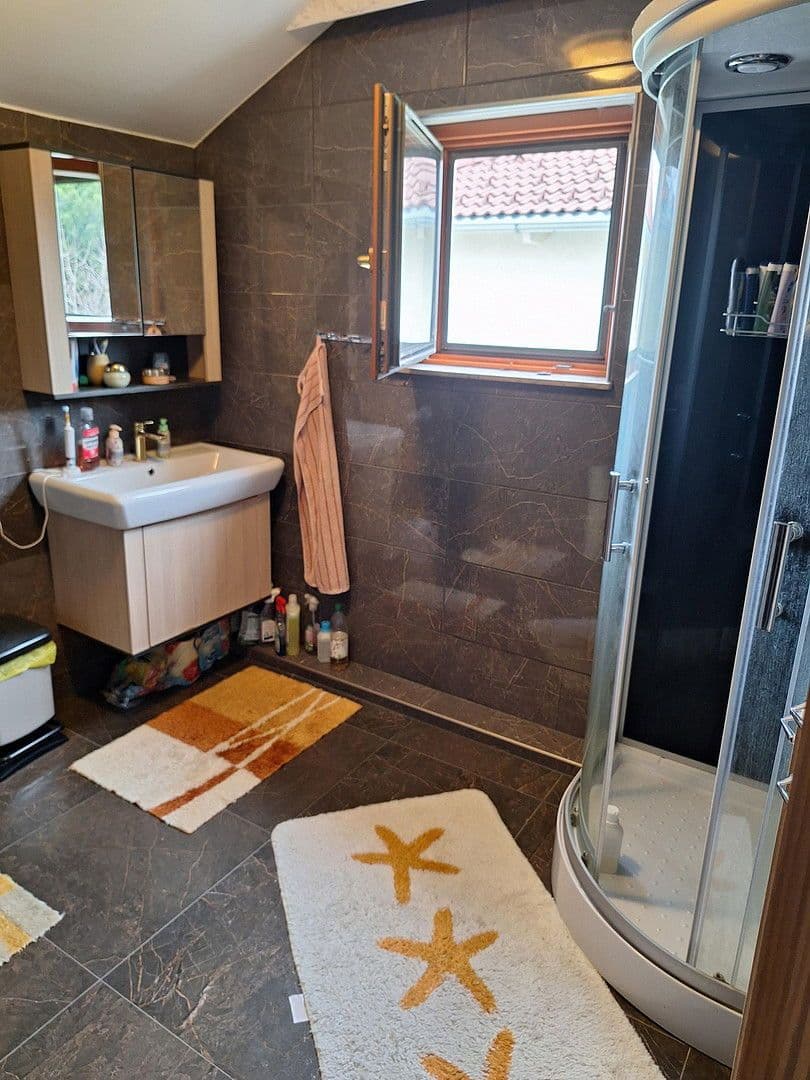 Prodej domu 110 m², pozemek 383 m², Winkeläckerstraße 14, Wien,Floridsdorf, Wien Prodej domu 110 m², pozemek 383 m², Winkeläckerstraße 14, Wien,Floridsdorf, Wien