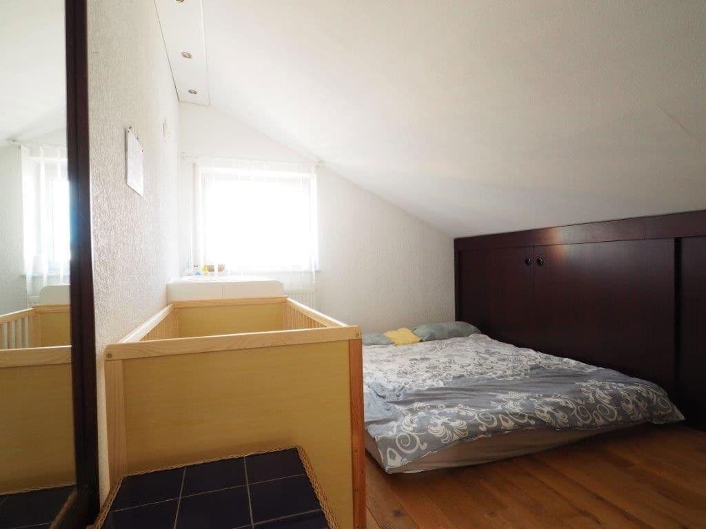 Prodej domu 386 m², pozemek 473 m², Niefern-Öschelbronn, Bádensko-Württembersko Prodej domu 386 m², pozemek 473 m², Niefern-Öschelbronn, Bádensko-Württembersko