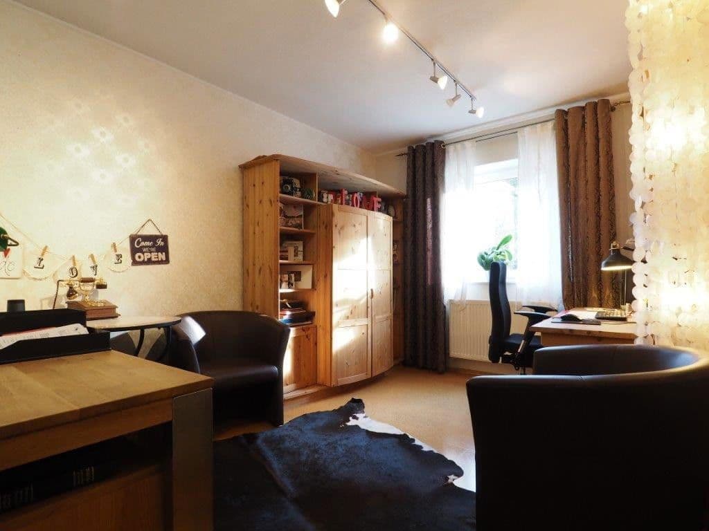 Prodej domu 386 m², pozemek 473 m², Niefern-Öschelbronn, Bádensko-Württembersko Prodej domu 386 m², pozemek 473 m², Niefern-Öschelbronn, Bádensko-Württembersko