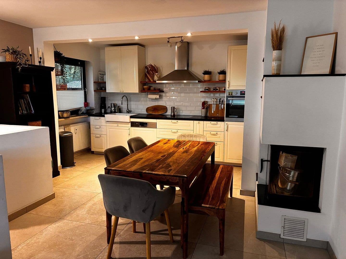 Prodej bytu 4+1 100 m², Allinger Straße 149, Puchheim, Bavorsko Prodej bytu 4+1 100 m², Allinger Straße 149, Puchheim, Bavorsko