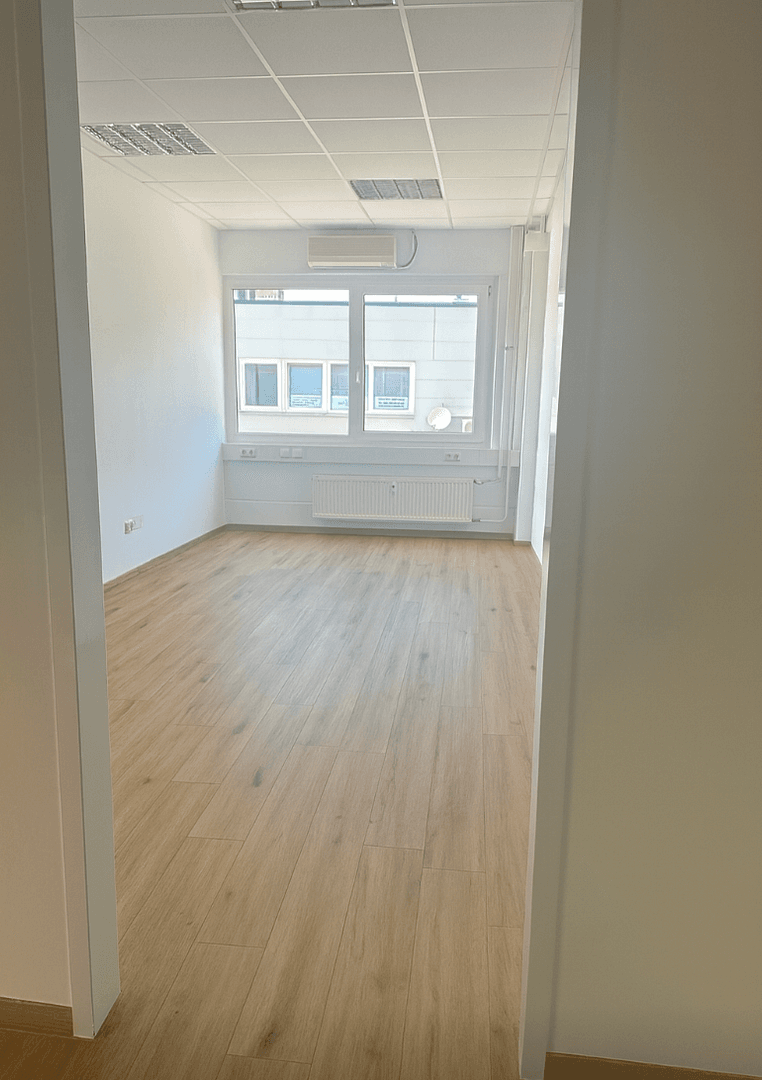 Pronájem kanceláře 270 m², Augsburg, Bavorsko Pronájem kanceláře 270 m², Augsburg, Bavorsko