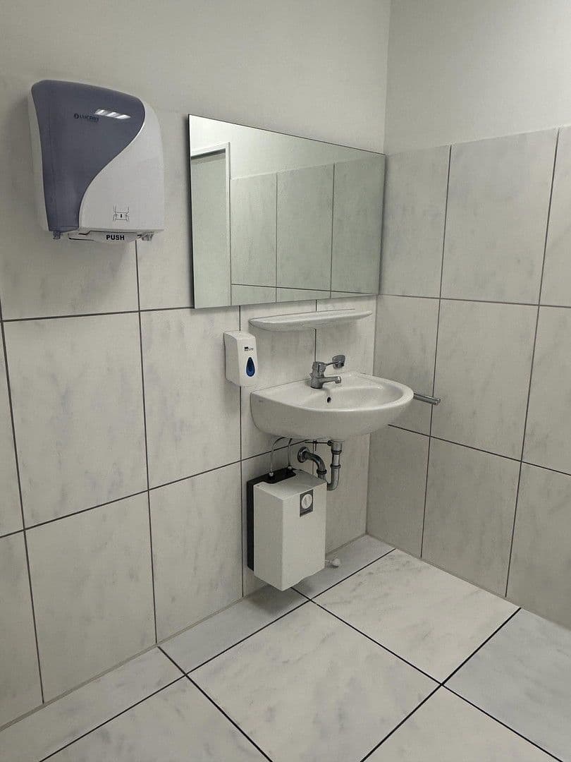 Pronájem kanceláře 270 m², Augsburg, Bavorsko Pronájem kanceláře 270 m², Augsburg, Bavorsko