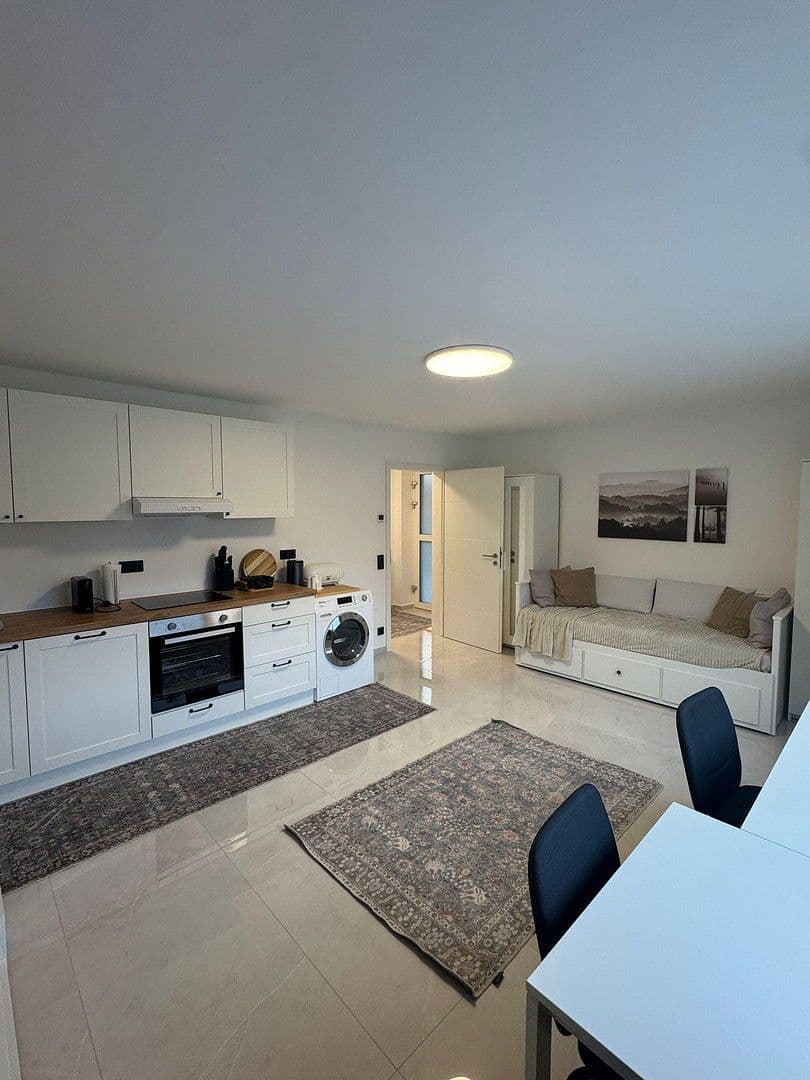 Pronájem bytu 1+1 33 m², Leverkusen, Severní Porýní-Vestfálsko Pronájem bytu 1+1 33 m², Leverkusen, Severní Porýní-Vestfálsko