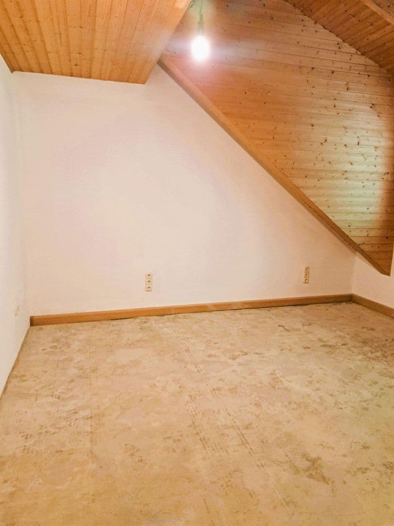 Prodej domu 235 m², pozemek 552 m², Wolfskehle, Kulmbach, Bavorsko Prodej domu 235 m², pozemek 552 m², Wolfskehle, Kulmbach, Bavorsko