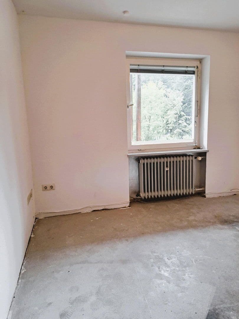 Prodej domu 235 m², pozemek 552 m², Wolfskehle, Kulmbach, Bavorsko Prodej domu 235 m², pozemek 552 m², Wolfskehle, Kulmbach, Bavorsko