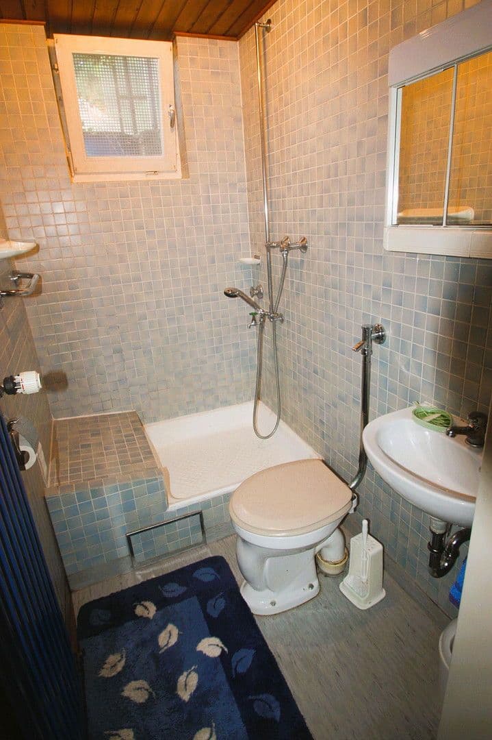 Prodej domu 235 m², pozemek 552 m², Wolfskehle, Kulmbach, Bavorsko Prodej domu 235 m², pozemek 552 m², Wolfskehle, Kulmbach, Bavorsko